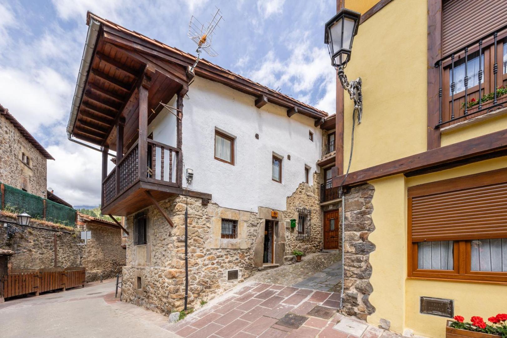 Casa Raymonde Villa Potes Exterior photo